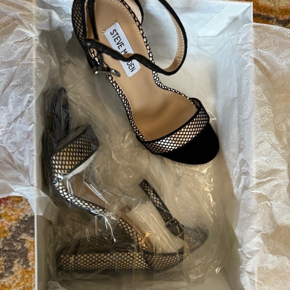 Steve Madden Black and White Mesh Heels